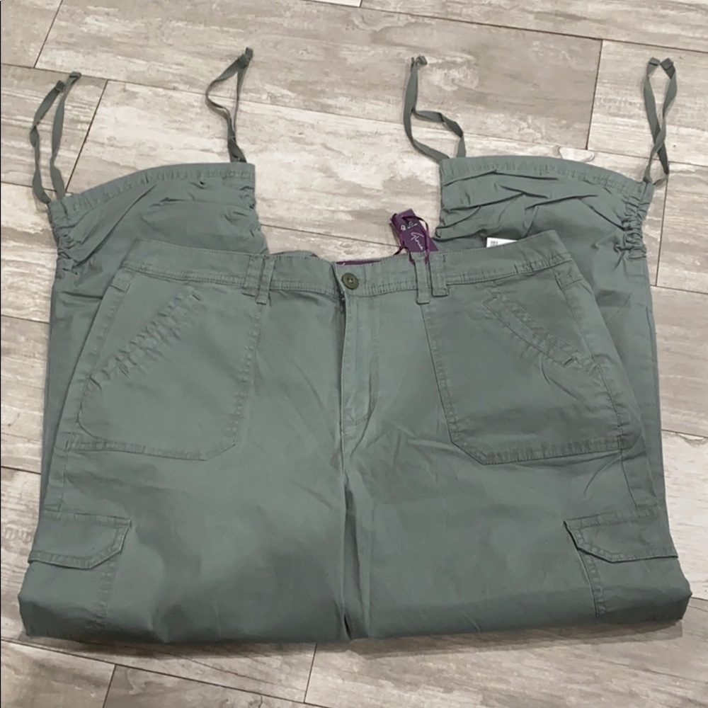 NET Gloria Vanderbilt Crop pants